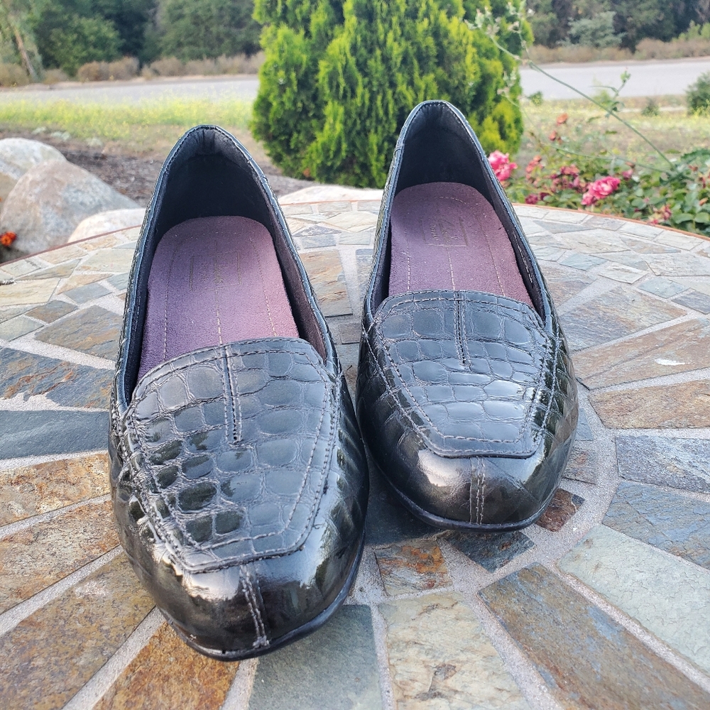 Clark’s Alligator Print Square Toe Work Loafers - image 6